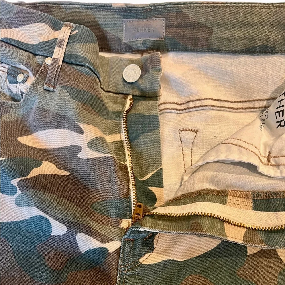 MOTHER High Waisted Looker Ankle Fray in See Me Green Camo Camouflage Size 26 - Picture 5 of 7